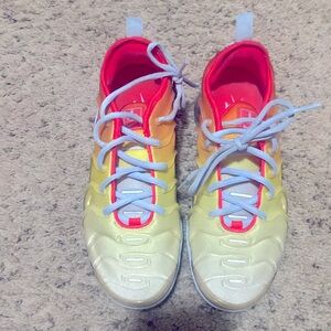 Air Vapormax Plus Women’s Size 6.5